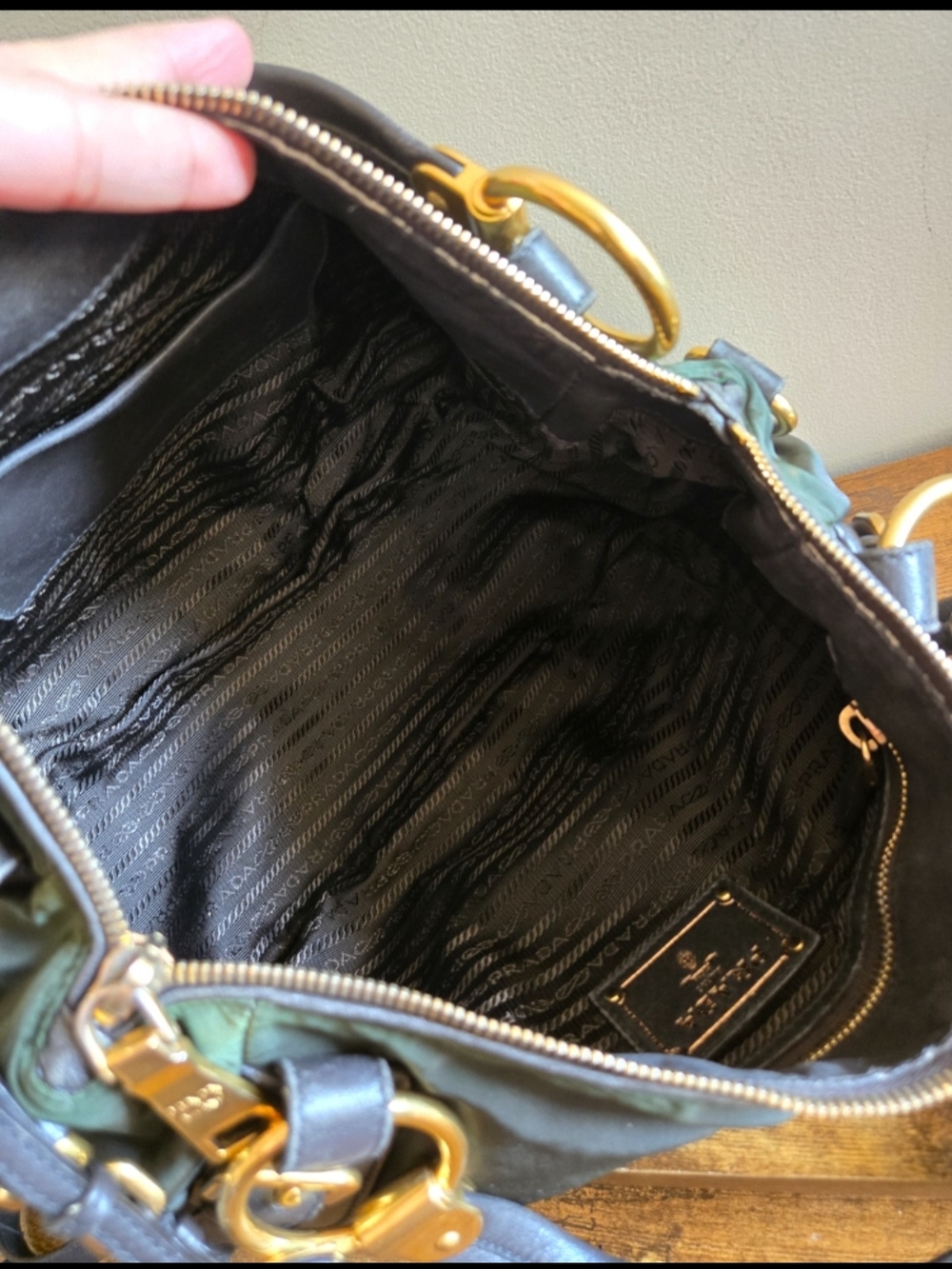 ❗️sold❗️Prada Black Soft Leather Shoulder Bag - Picture 4 of 16
